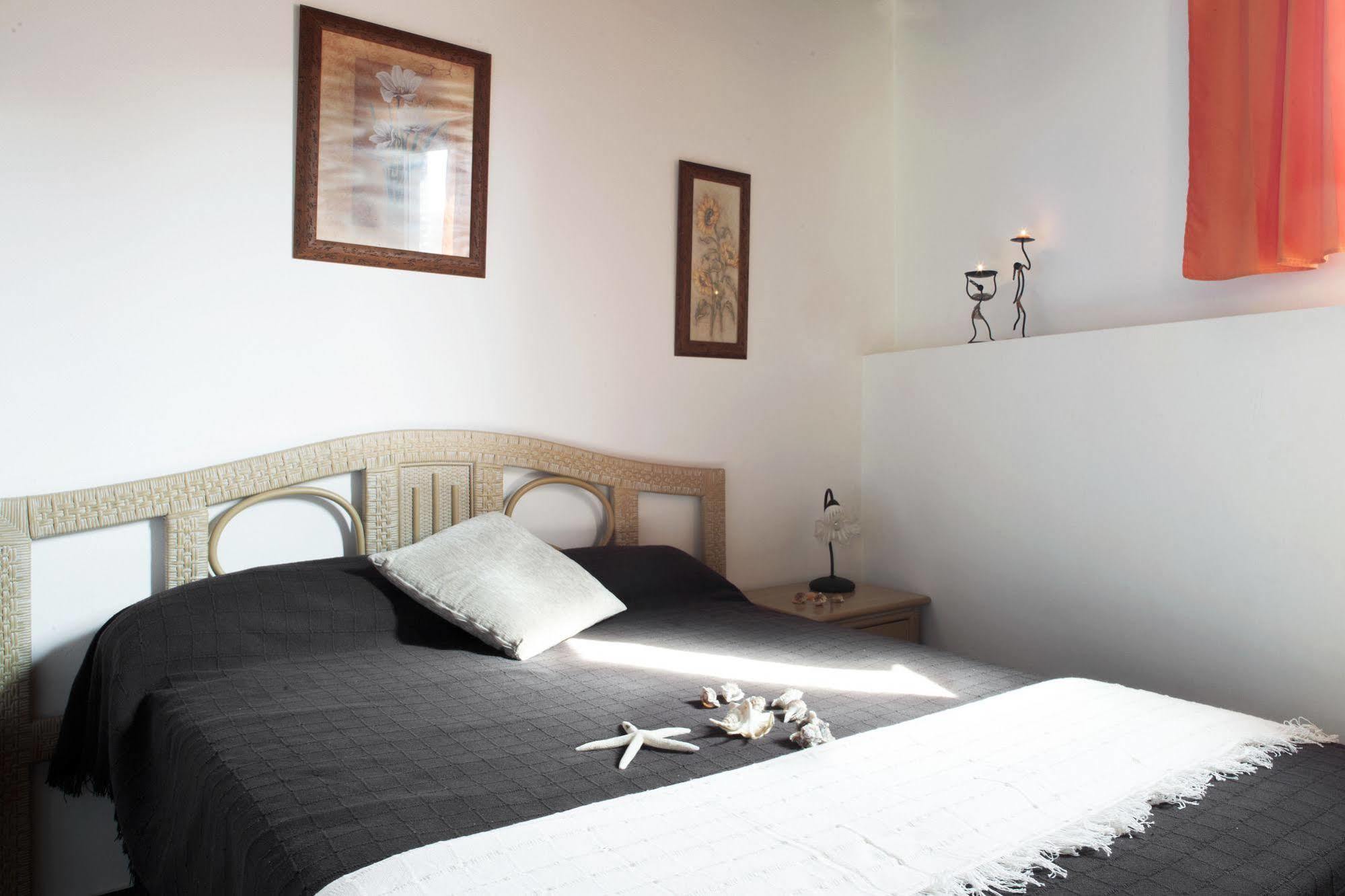קורלחו Apartamentos Laurisilva מראה חיצוני תמונה
